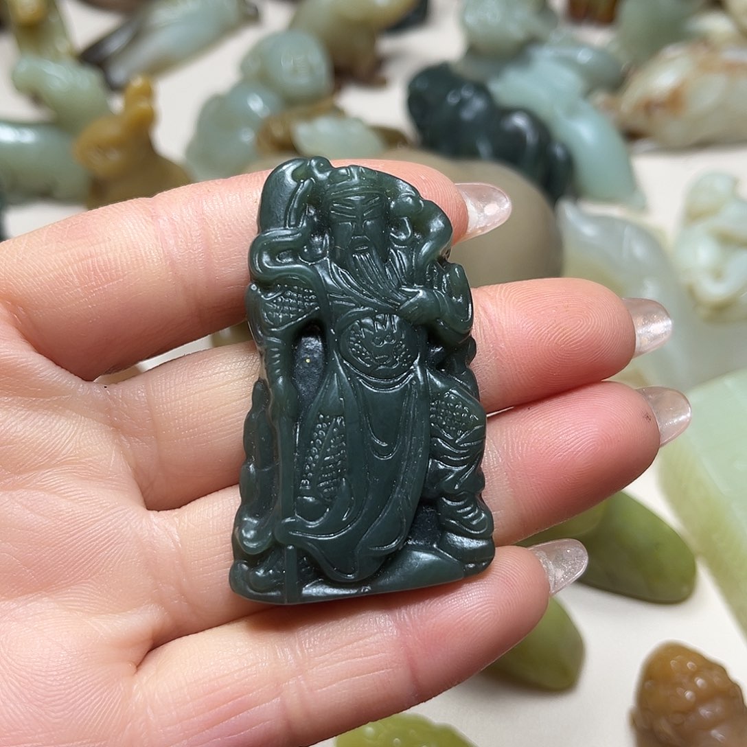 白玉菩提吊坠白玉菩提吊坠