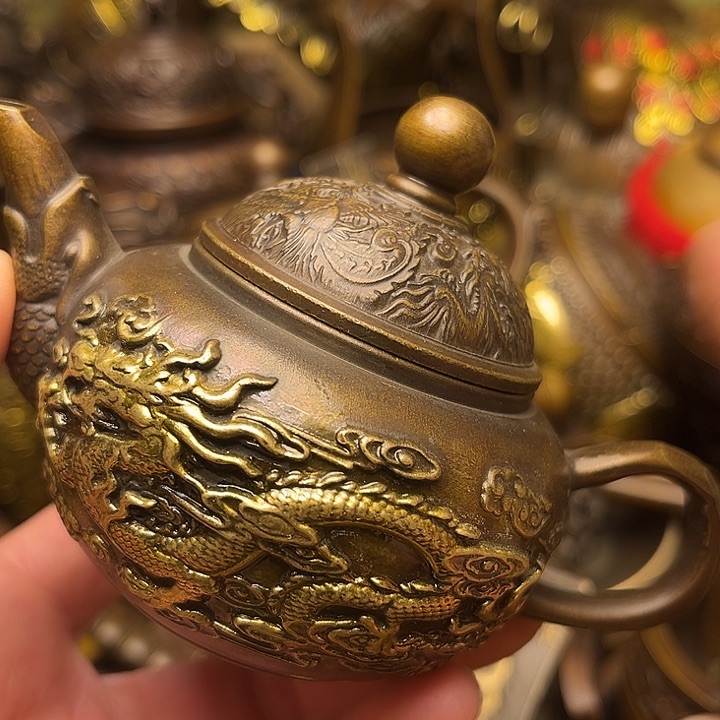 精美铜器批发档口