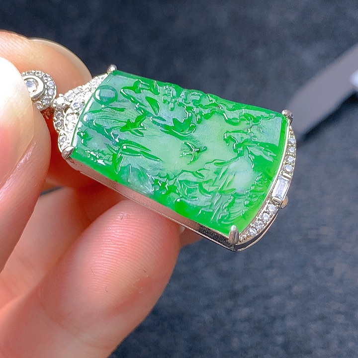 翡翠未镶嵌颈饰翡翠