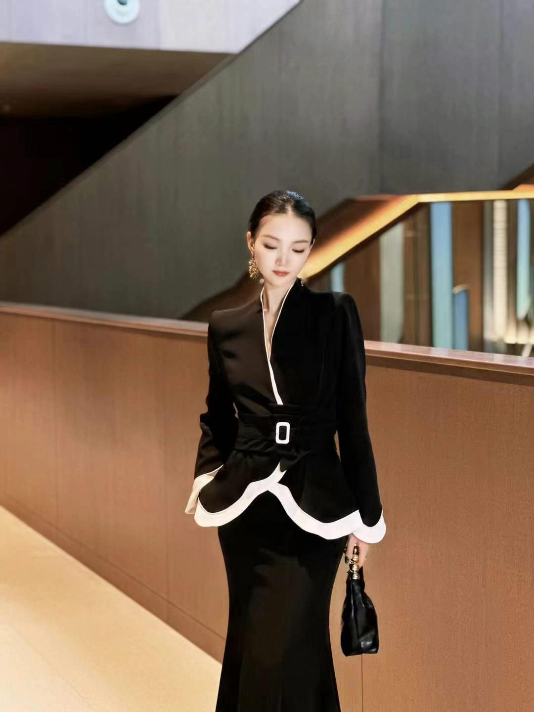 【U are U 国际】设计师套装大气优雅女神气质