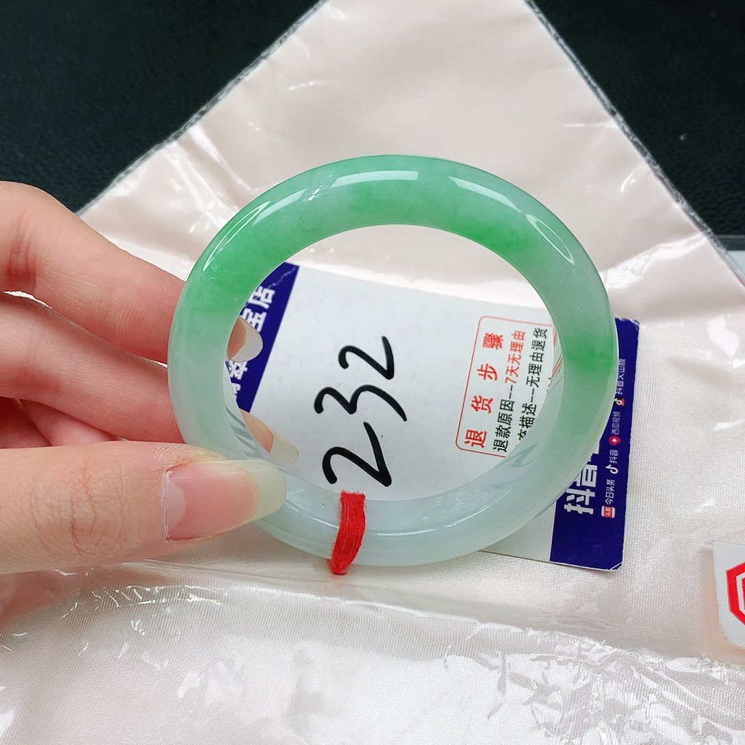 未镶嵌手镯翡翠翡翠手镯