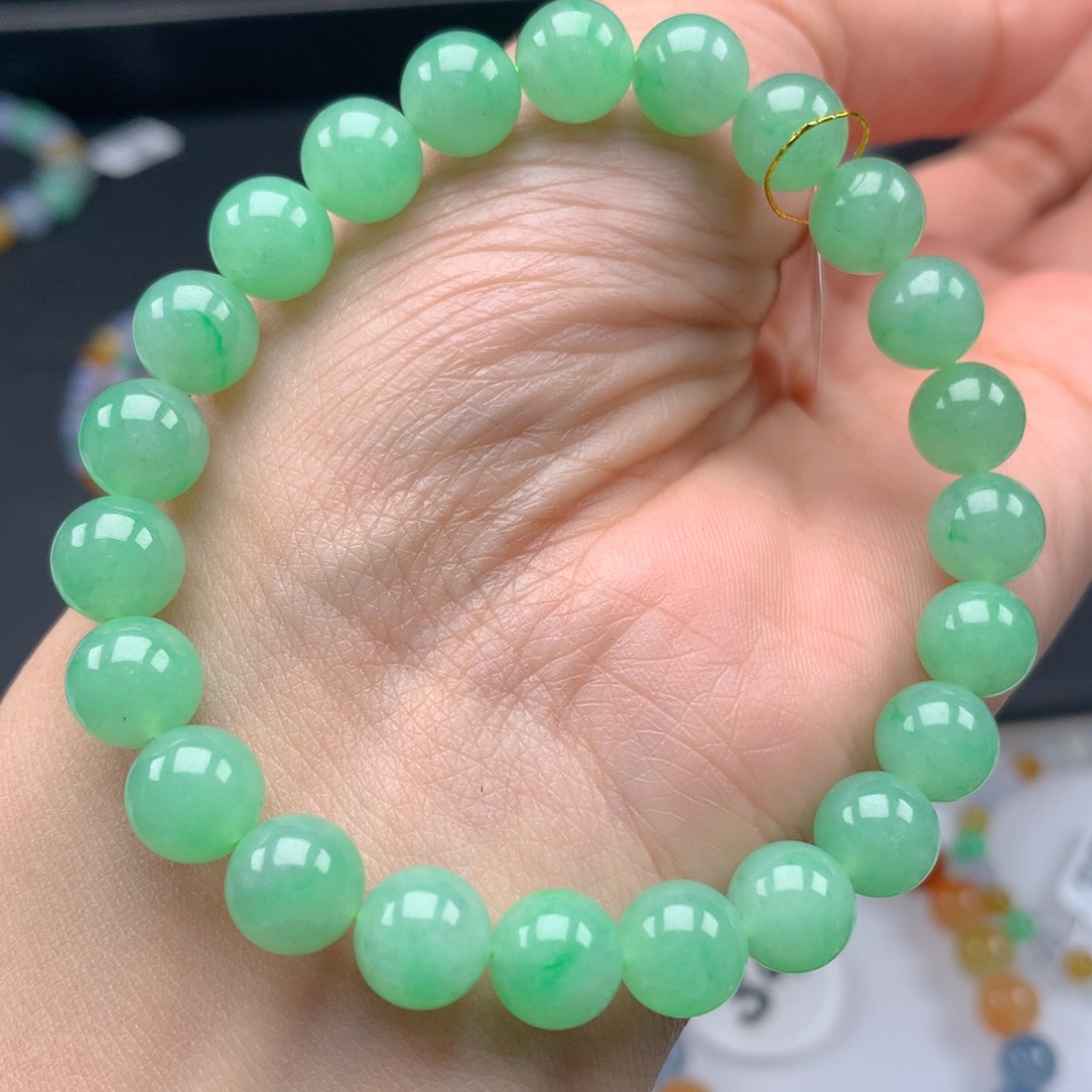 翡翠手链未镶嵌卡