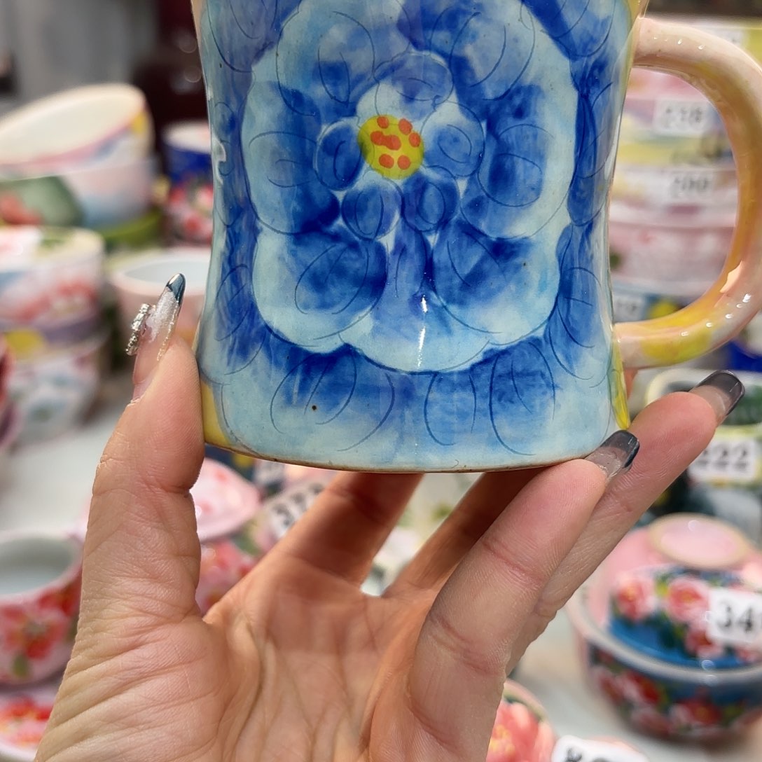 瓷片兔兔你的笑容真灿烂