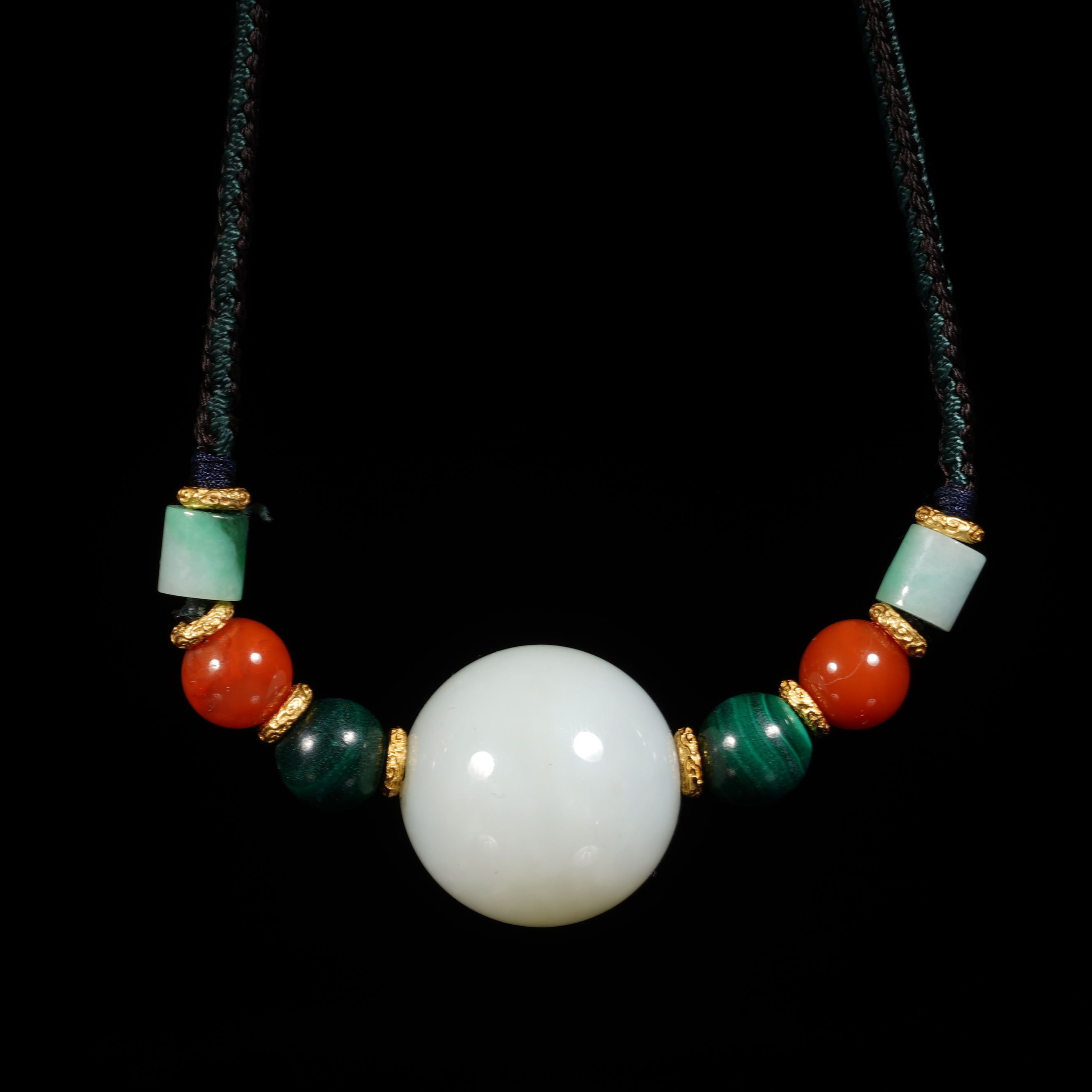 Lot42 清代 和田白玉项链