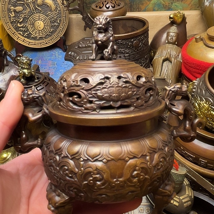 精美铜器批发档口