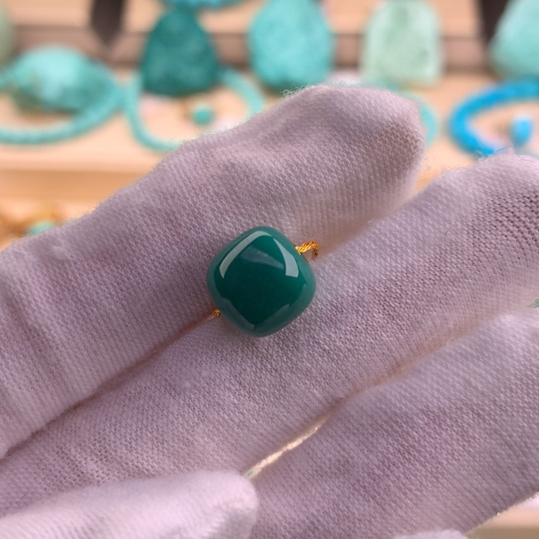 绿松石珠宝奇石未镶嵌9.9*9.6mm