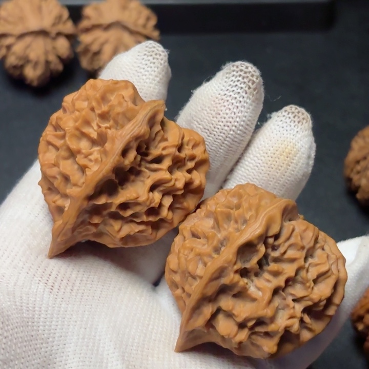 文玩核桃吊坠C*。秦岭灯笼灯笼32