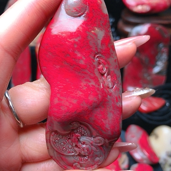 昌化鸡血石昌化鸡血石精品挂件