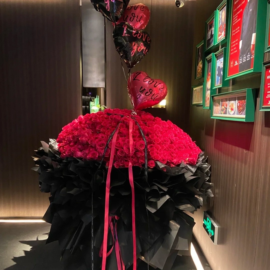 999朵弗洛伊德玫瑰巨型花束鲜花速递全国同城送女友生日求婚礼物