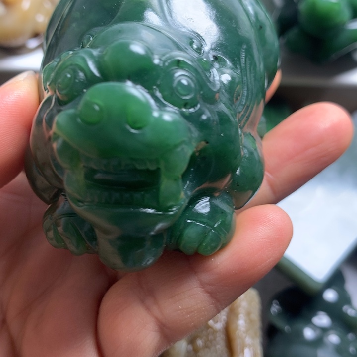 斌***物和田玉未镶嵌颈饰