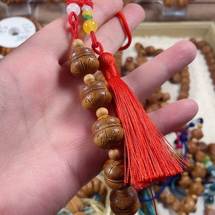 梓***如核桃木/黑胡桃（胡桃木）五颗葫芦挂件