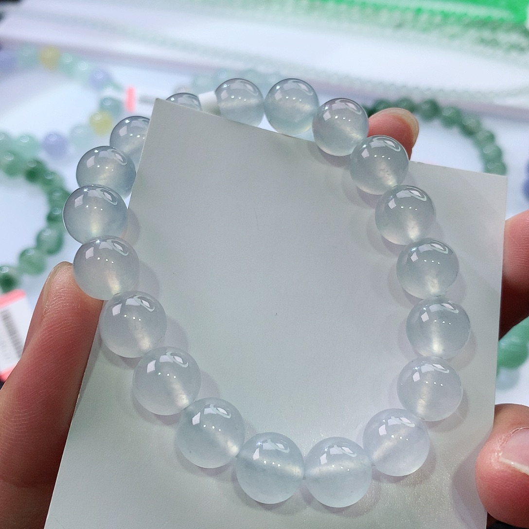 翡翠手链未镶嵌翡翠