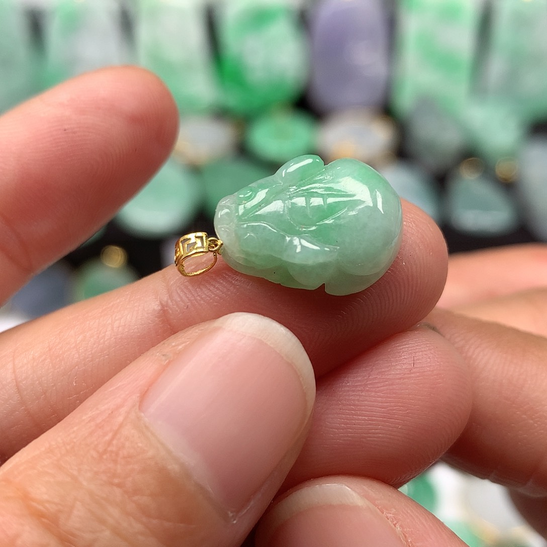 翡翠吊坠(不含链)18K金镶嵌