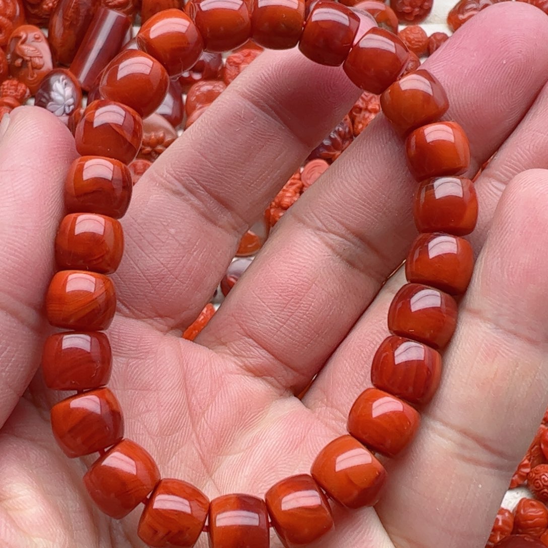 南红玛瑙配饰未镶嵌