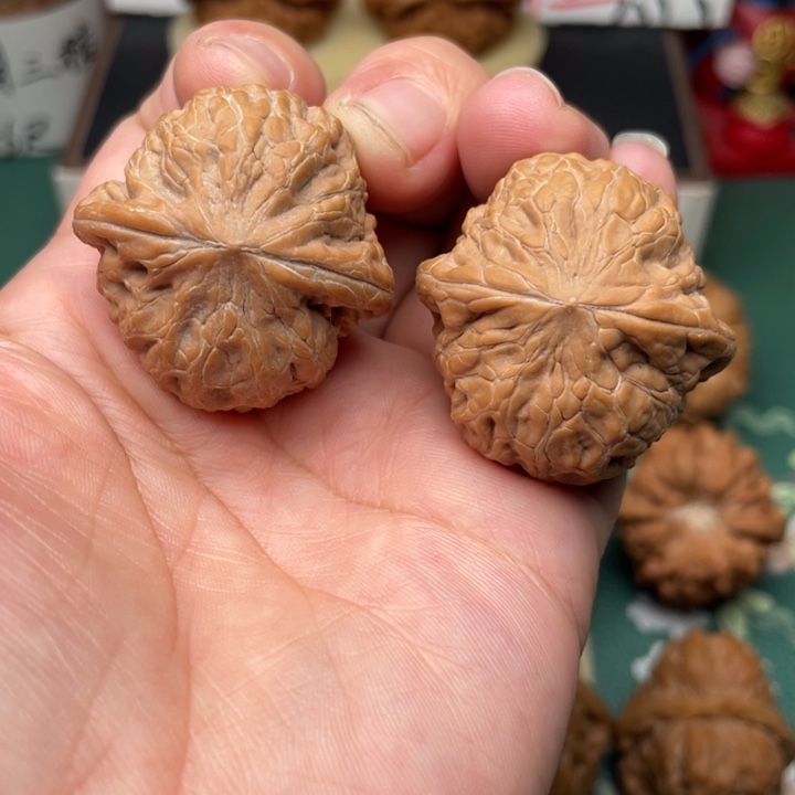 【闪购商品】文玩核桃吊坠35全品铁锤