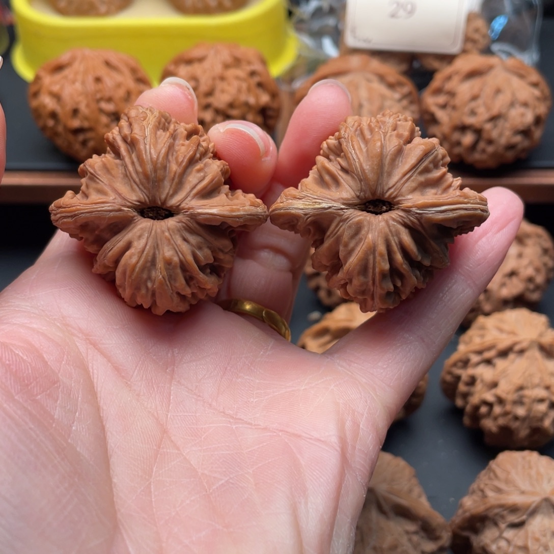 超***型把件文玩核桃四座楼