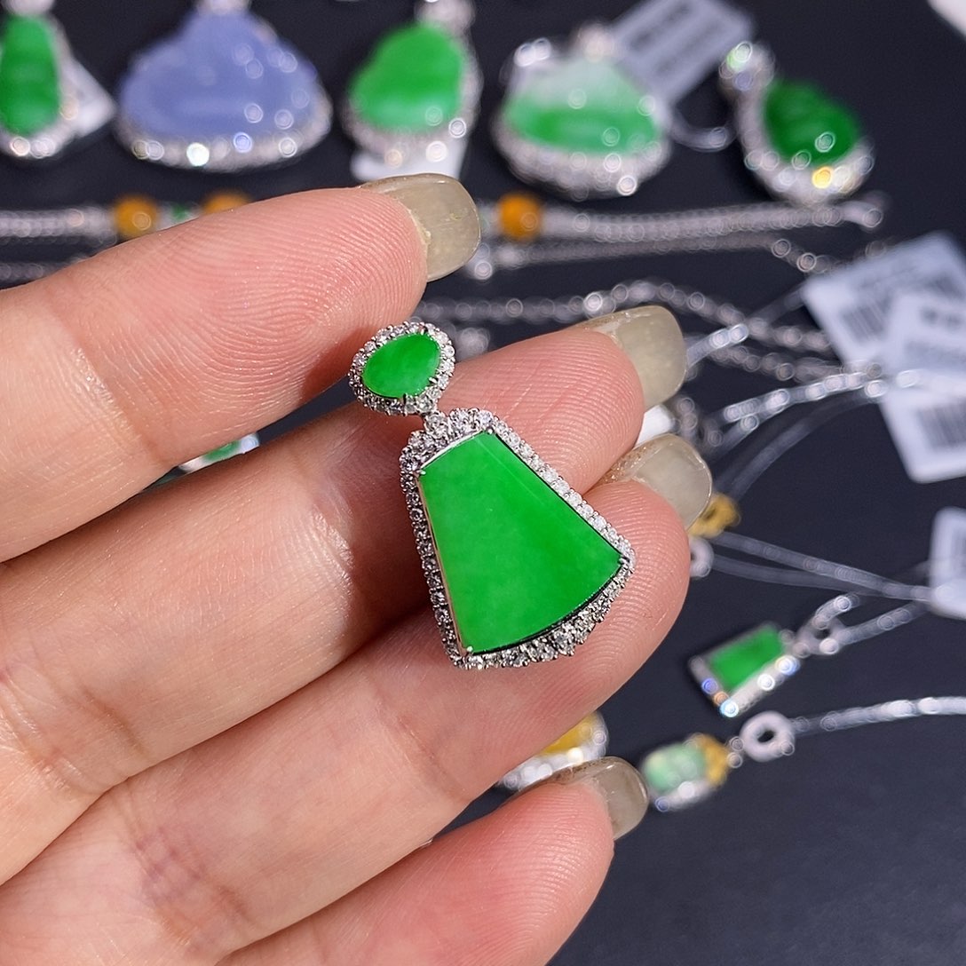 翡翠18K金镶嵌吊坠(不含链)