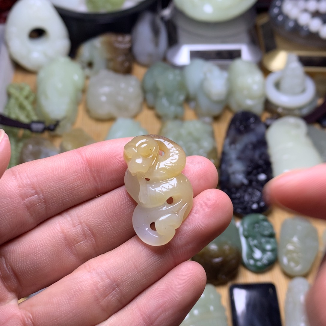 和田玉挂件未镶嵌