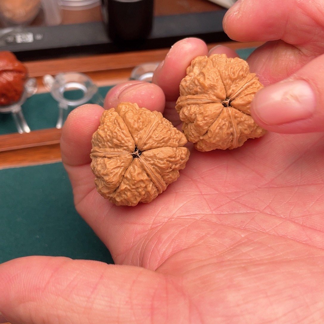 文玩核桃把件3棱3棱