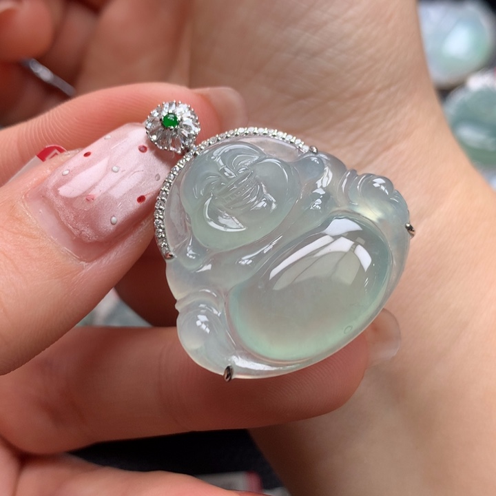 翡翠颈饰18K金镶嵌翡翠饰品