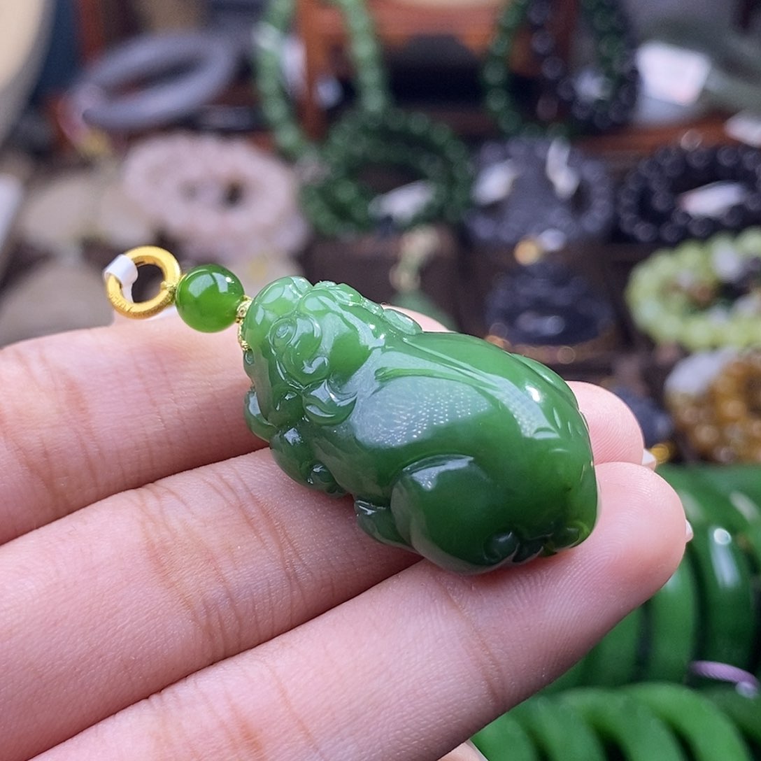 和田玉毕业老矿碧玉辣绿貔貅未镶嵌