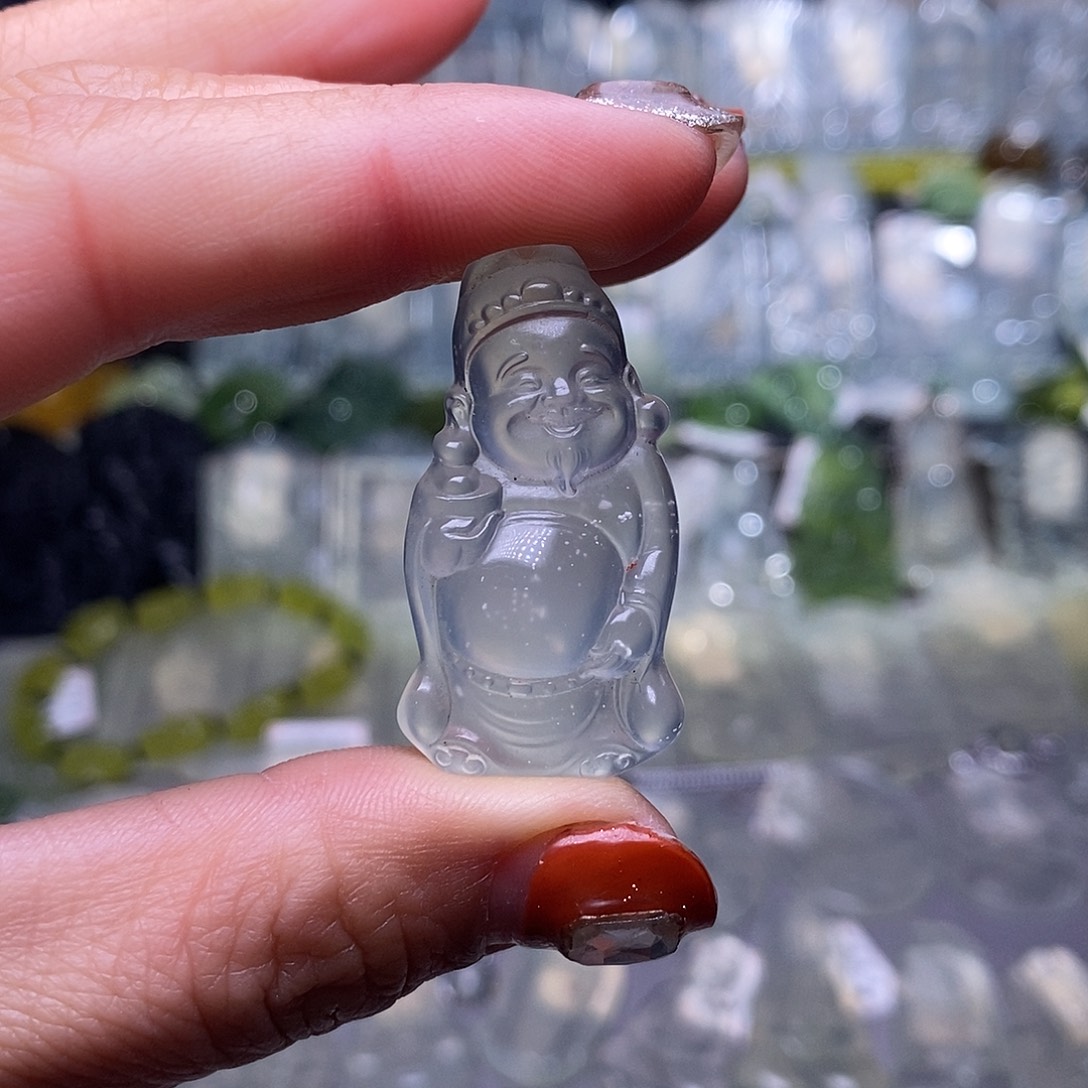 蛇纹石玉颈饰未镶嵌，