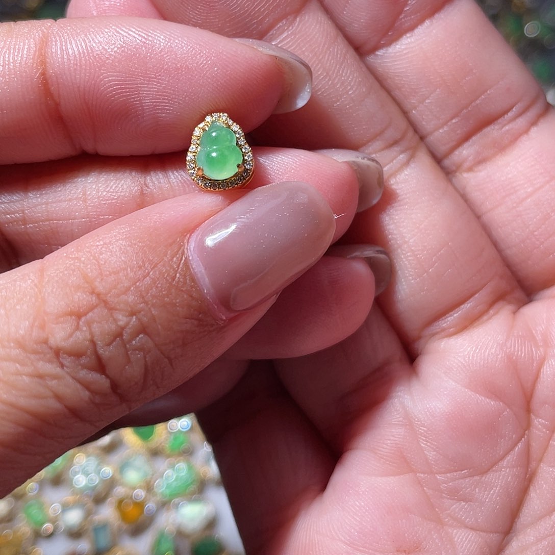 吊坠(不含链)18K金镶嵌翡翠