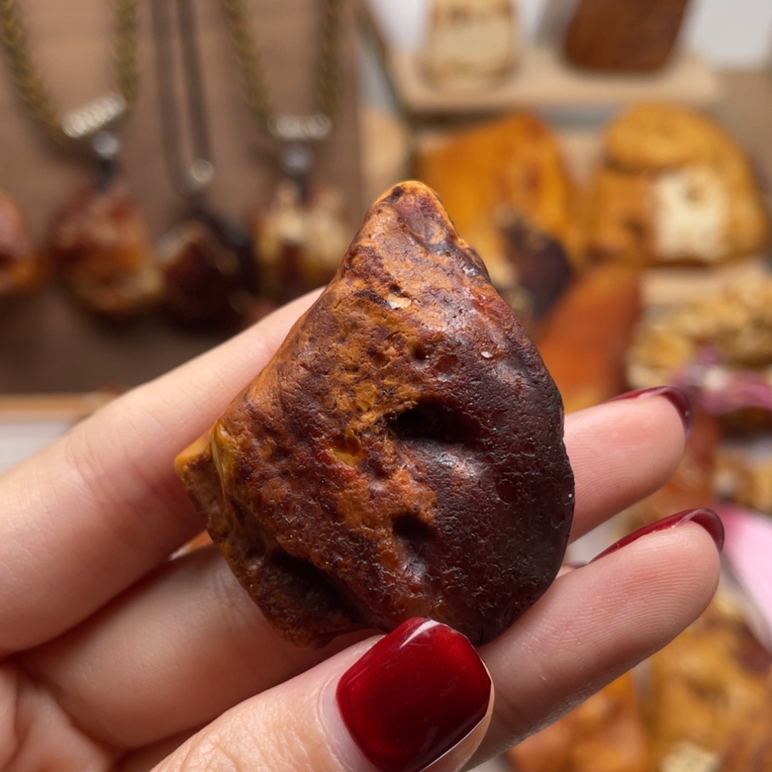 琥珀未镶嵌珠宝奇石