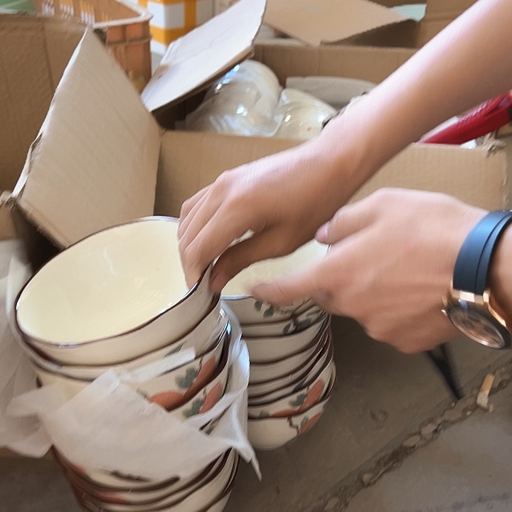 微瑕介意勿拍不退不换 贵妃笑6英寸碗4只