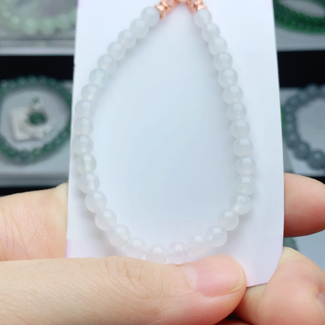 翡翠颈饰未镶嵌珠串