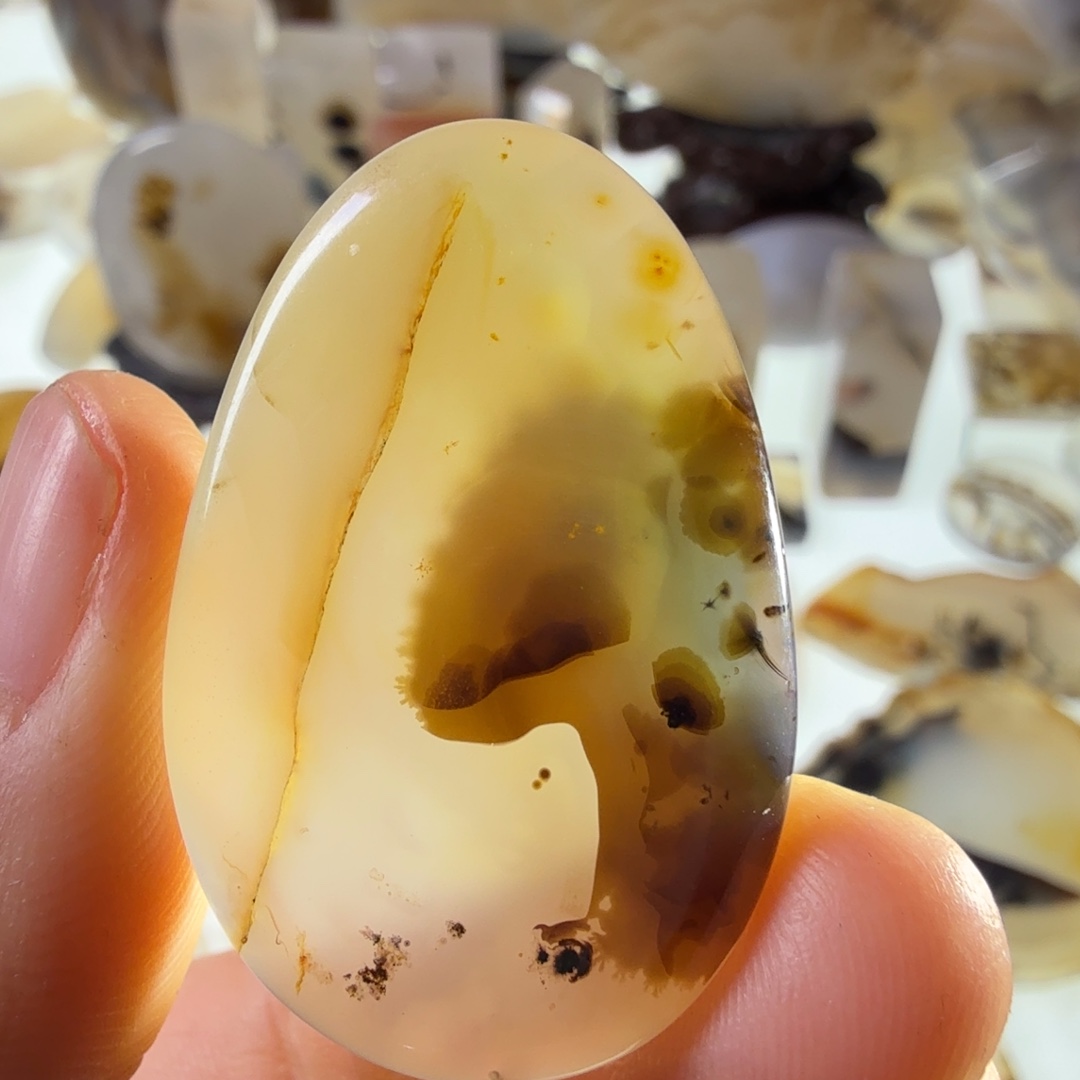 玛瑙/玉髓未镶嵌珠宝半成品