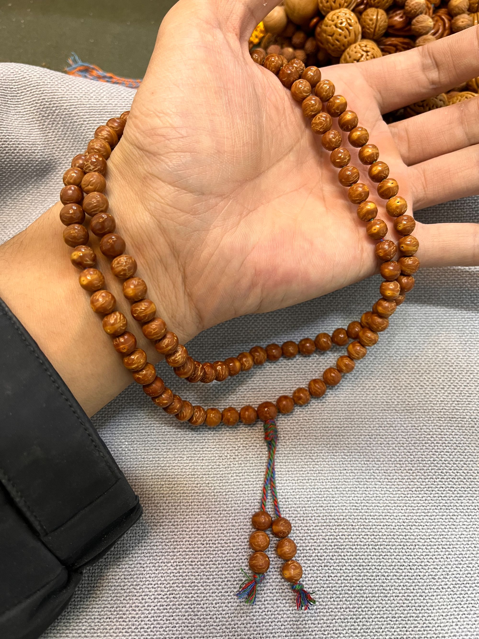 野生酸枣核手串脖挂，手工打磨抛光 尺寸7mm  一物一图 