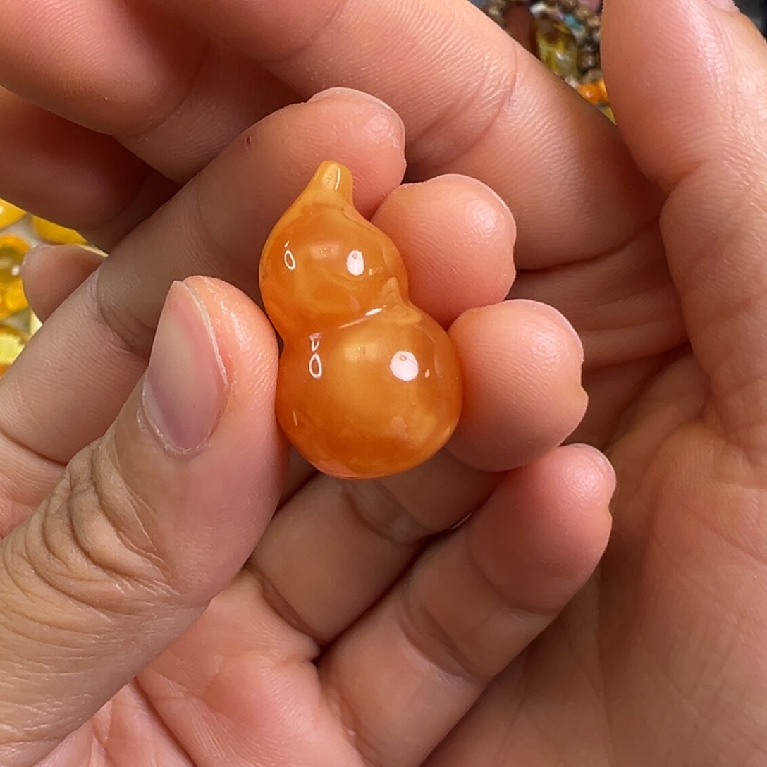 未镶嵌蜜蜡裸石蜜蜡