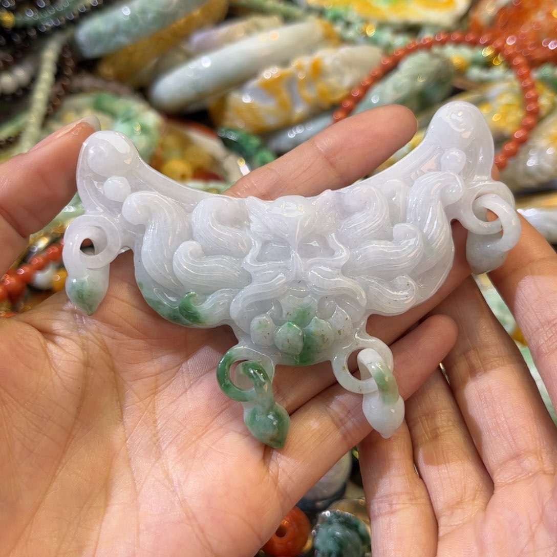 翡翠颈饰未镶嵌待编款