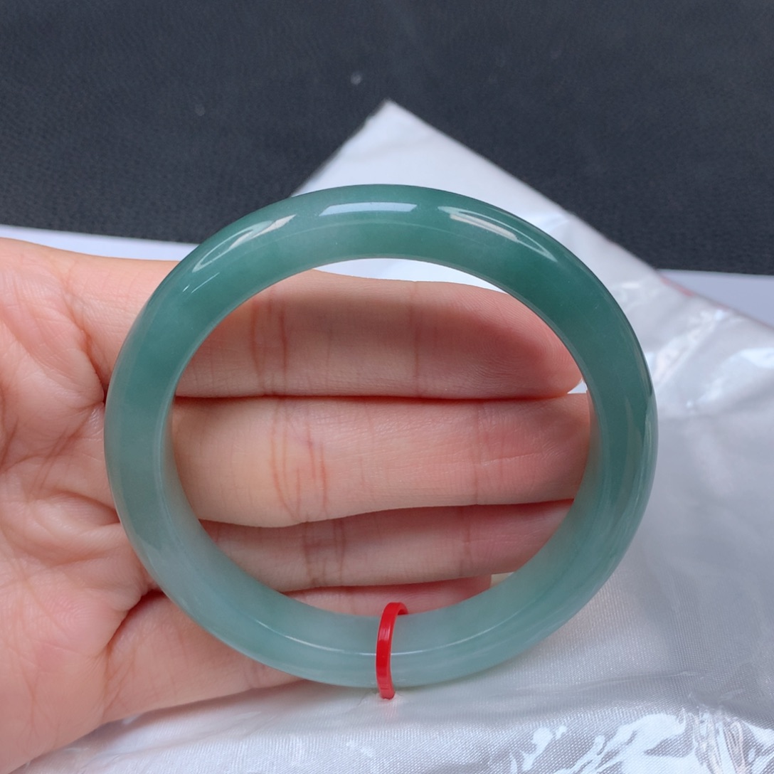 翡翠手镯未镶嵌天然