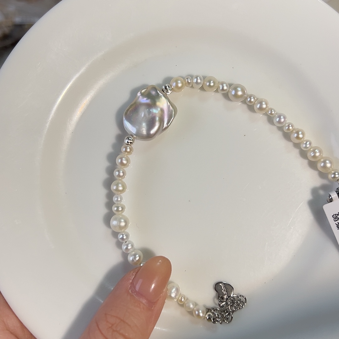 未镶嵌设计款珠宝淡水珍珠