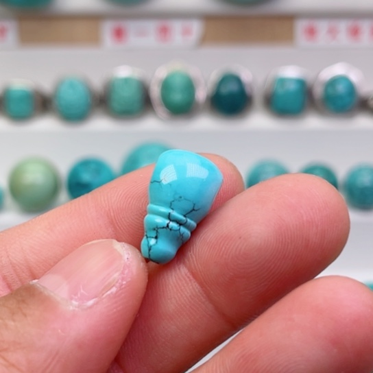 未镶嵌绿松石珠宝奇石