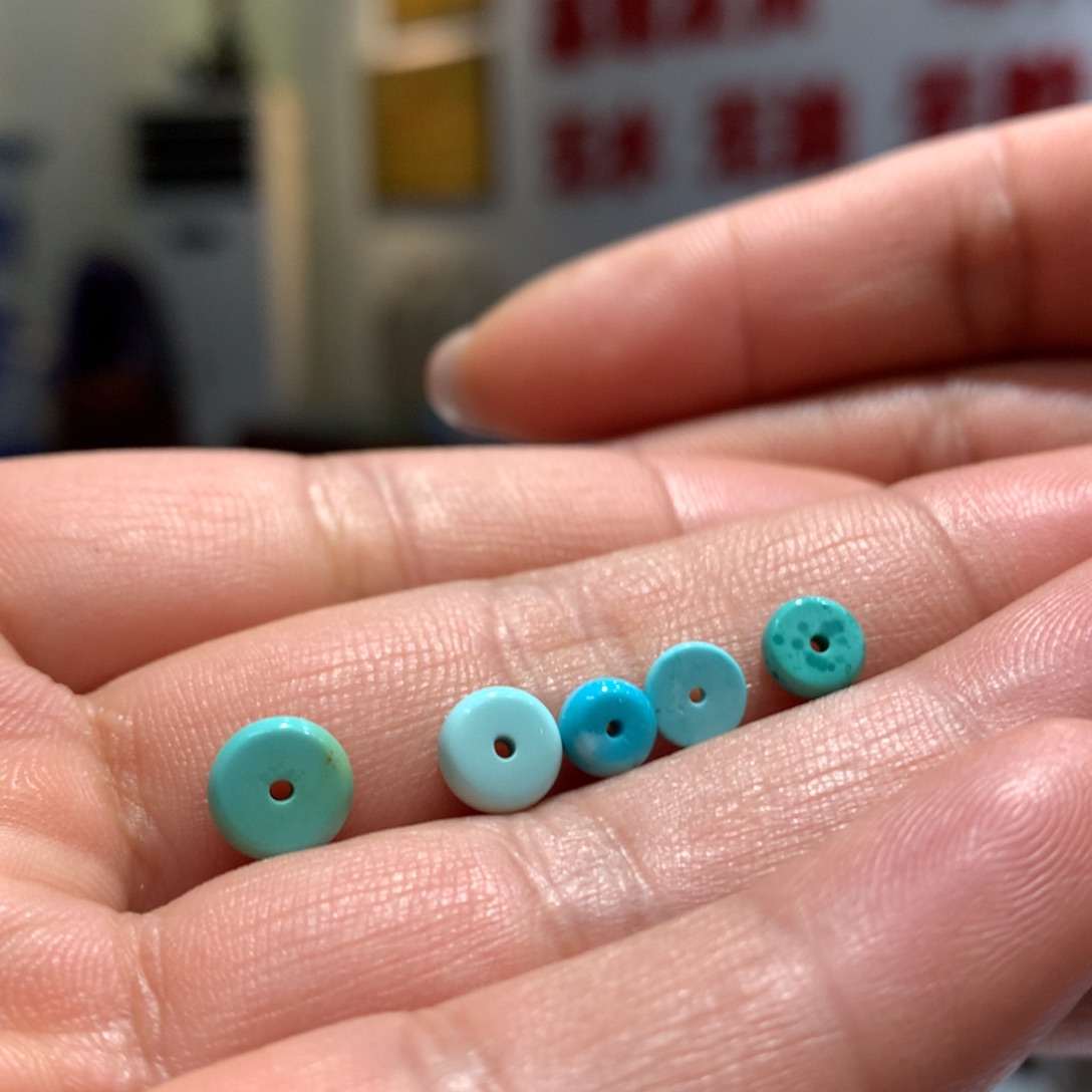 绿松石配饰未镶嵌