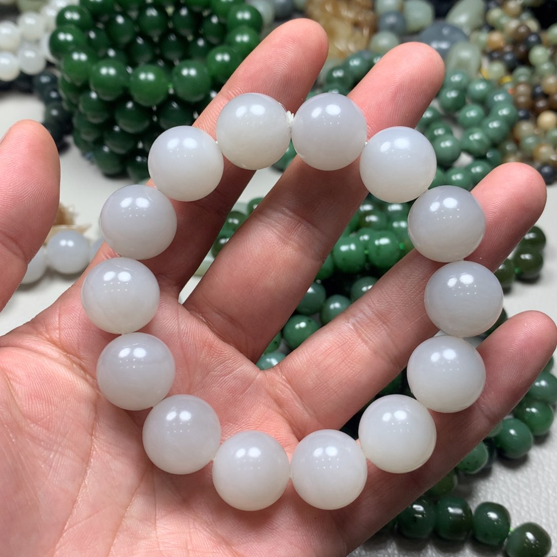 未镶嵌和田玉手链