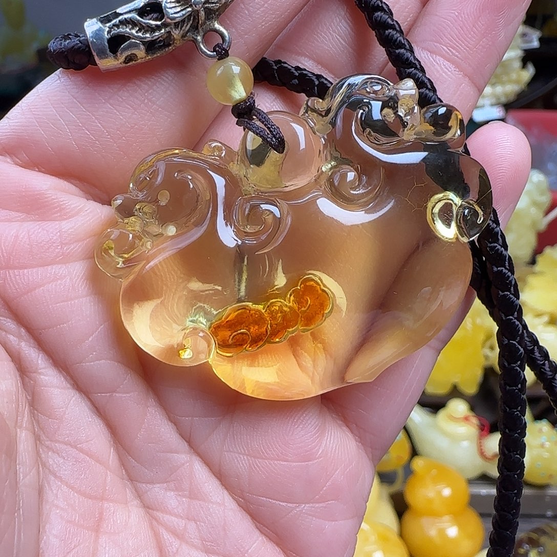 琥珀未镶嵌珠宝奇石