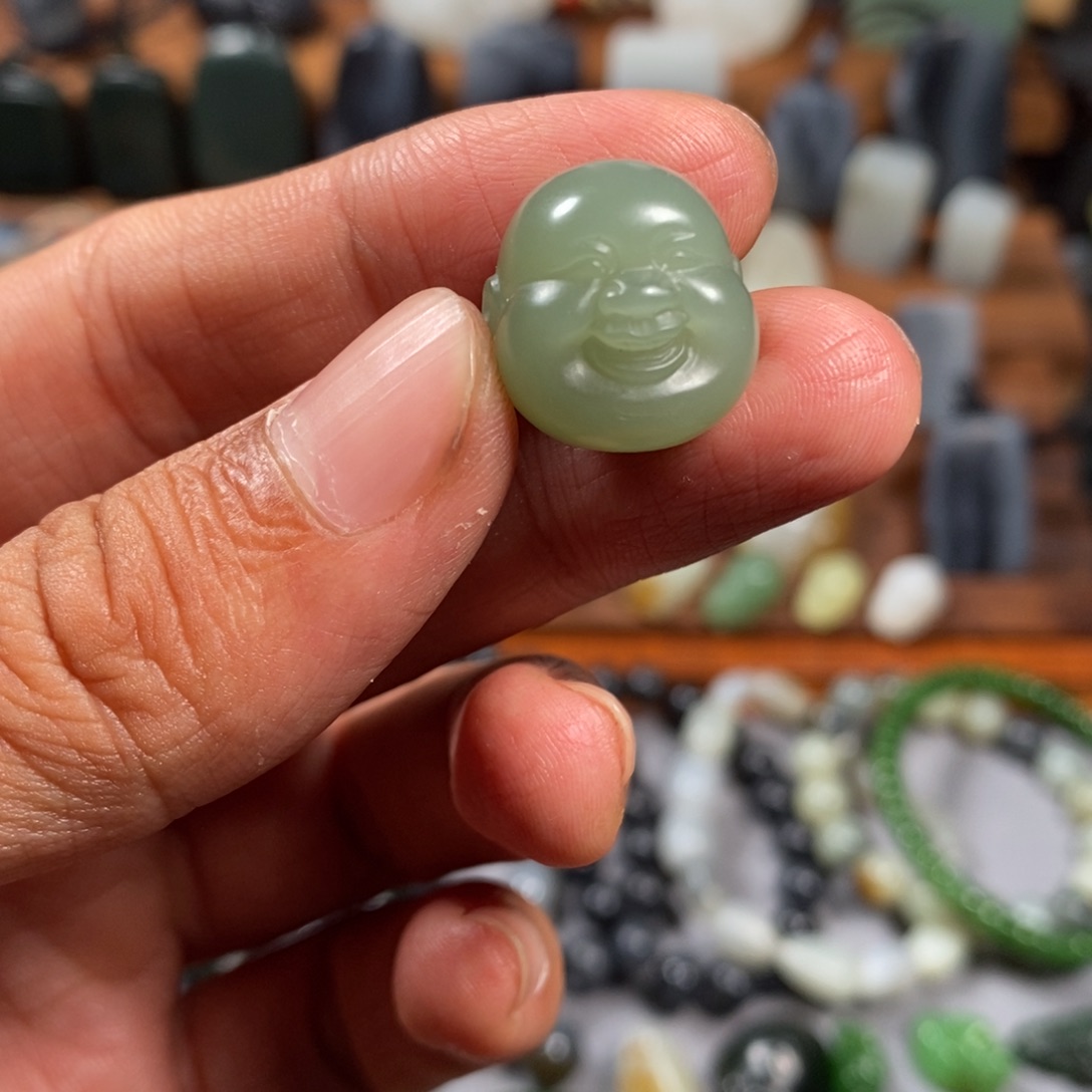 和田玉挂件未镶嵌J****胡