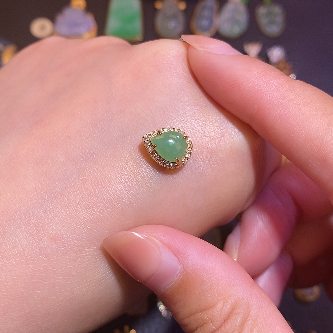 洋****翡翠银S925镶嵌项链