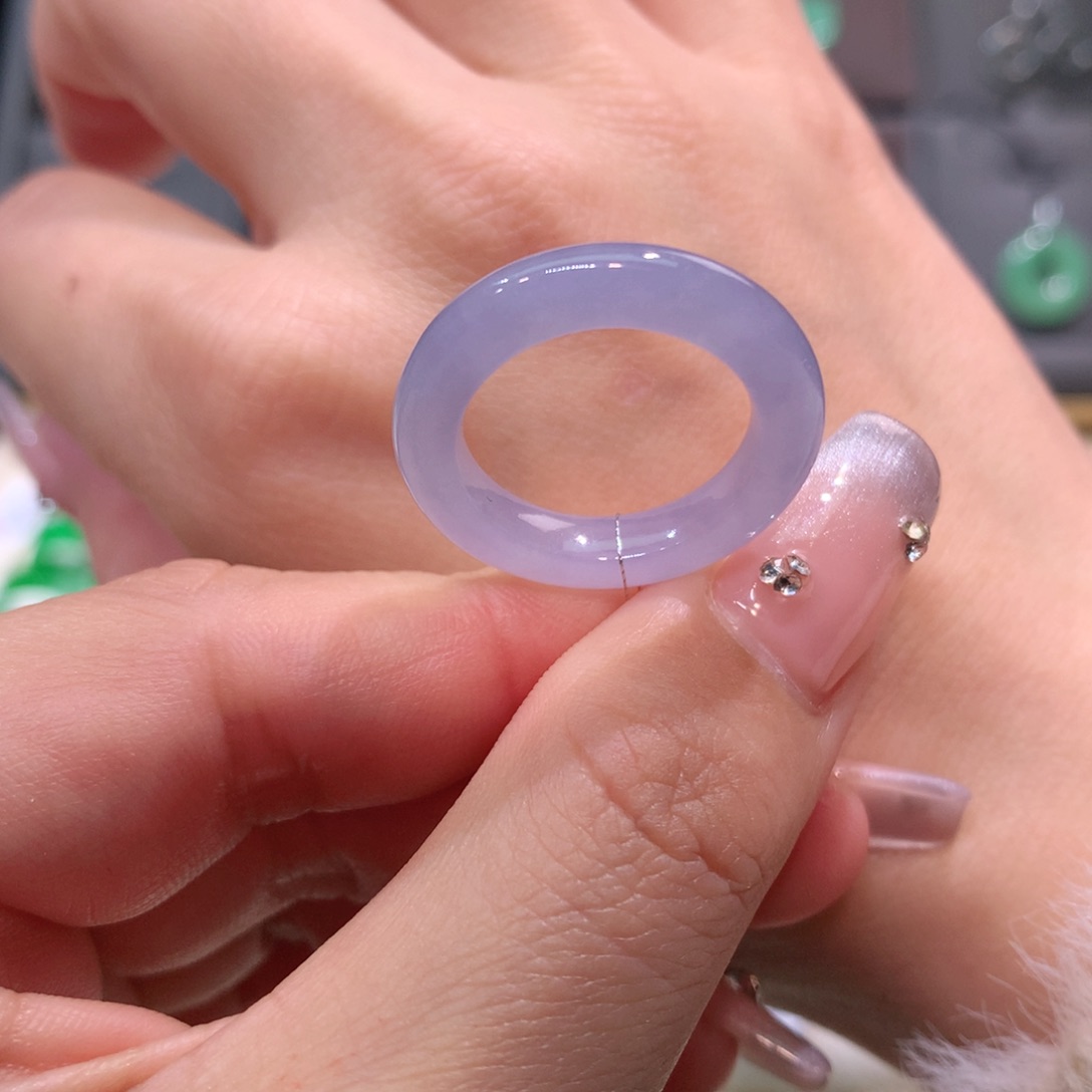 翡翠戒指未镶嵌翡翠