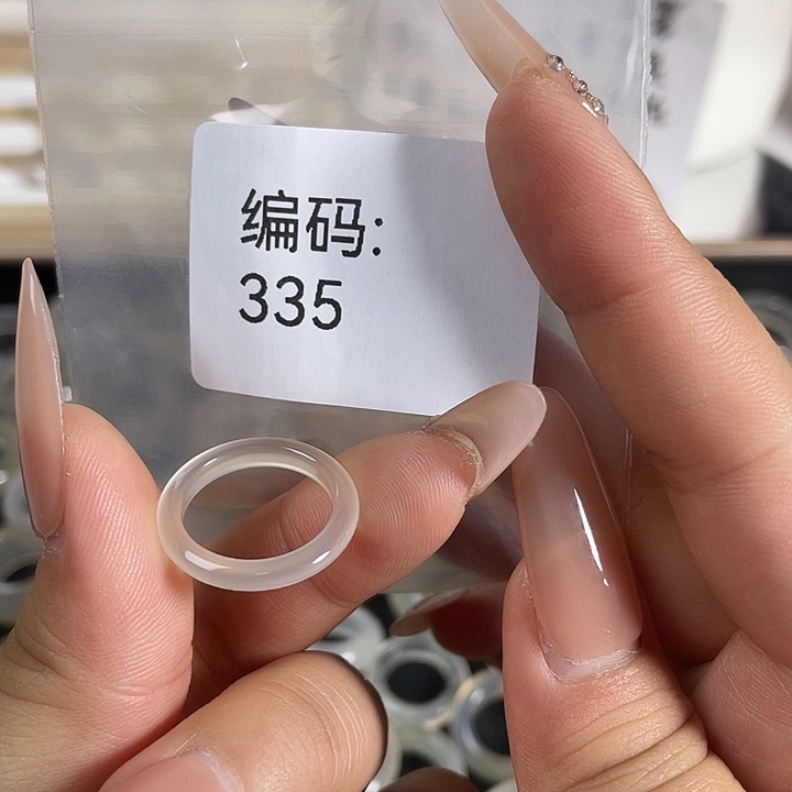 玛瑙/玉髓未镶嵌戒指335港11.5