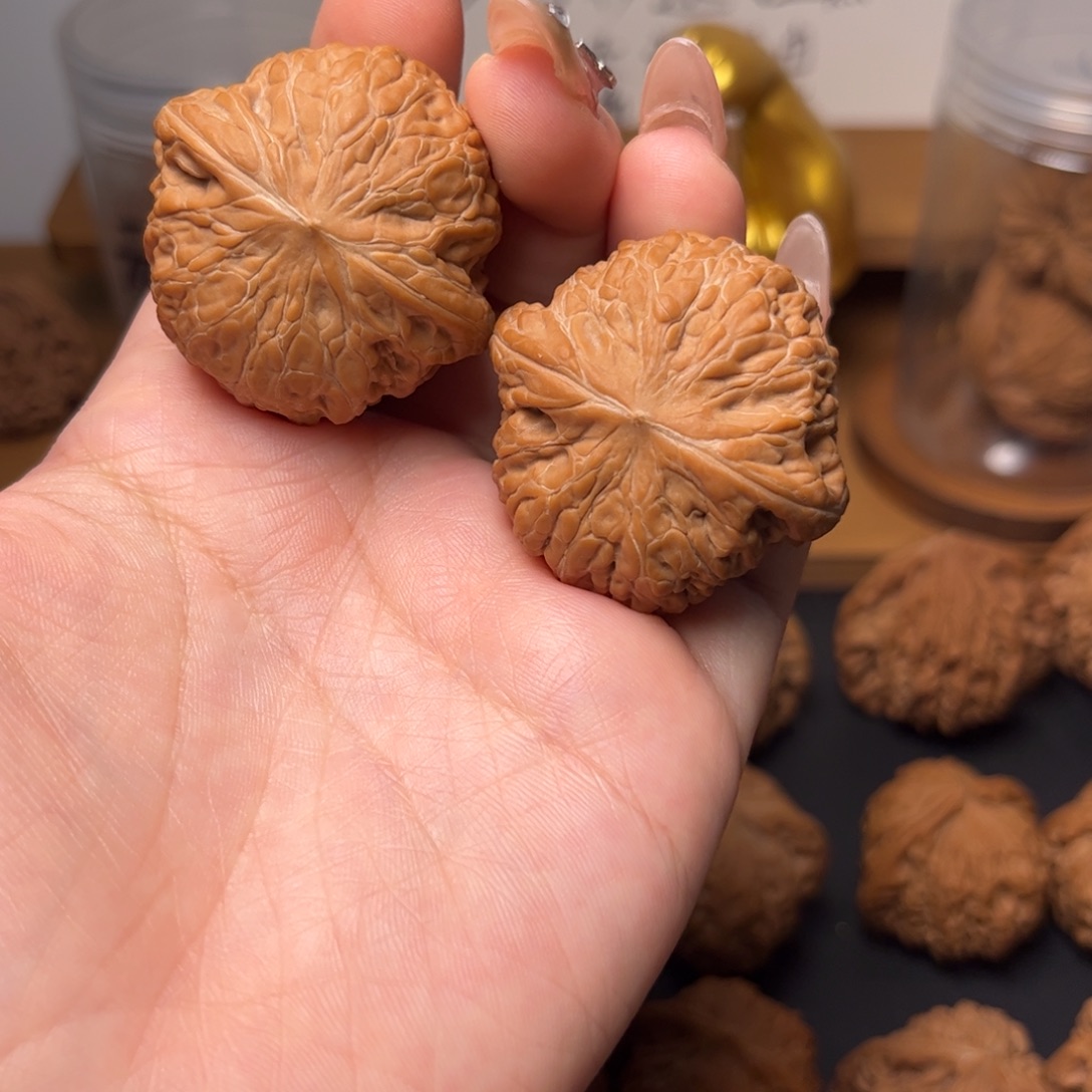 文玩核桃把件铁锤妹妹40全