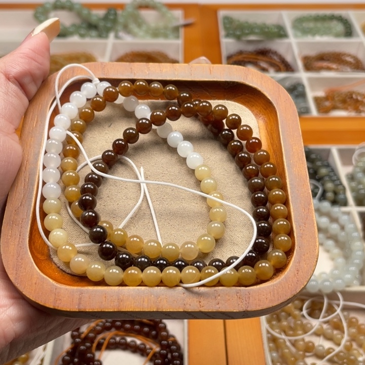 和田玉未镶嵌珠串6mm