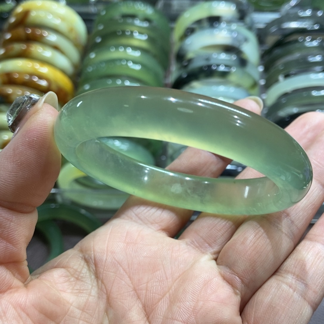 蛇纹石玉手镯未镶嵌59