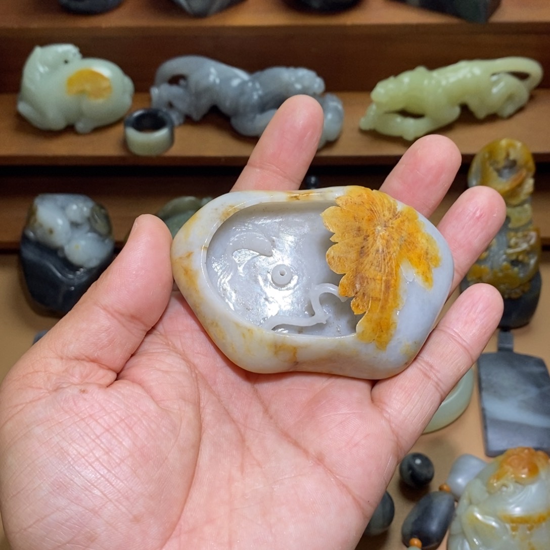 未镶嵌和田玉摆件