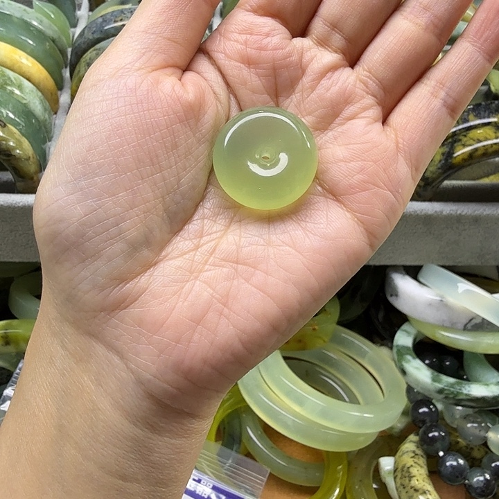 蛇纹石玉未镶嵌岫玉蛇纹石手镯