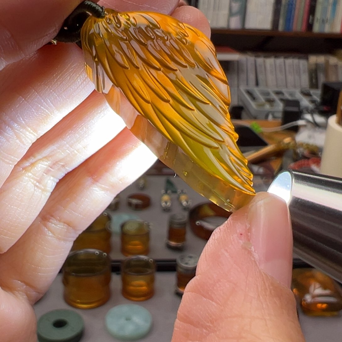 琥珀颈饰未镶嵌天使